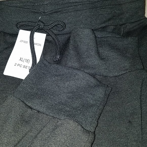 Girls 2 piece outfit, leggings with graphic & lace top 🌺🌺2X HP 🌺🌺 - Picture 5 of 7